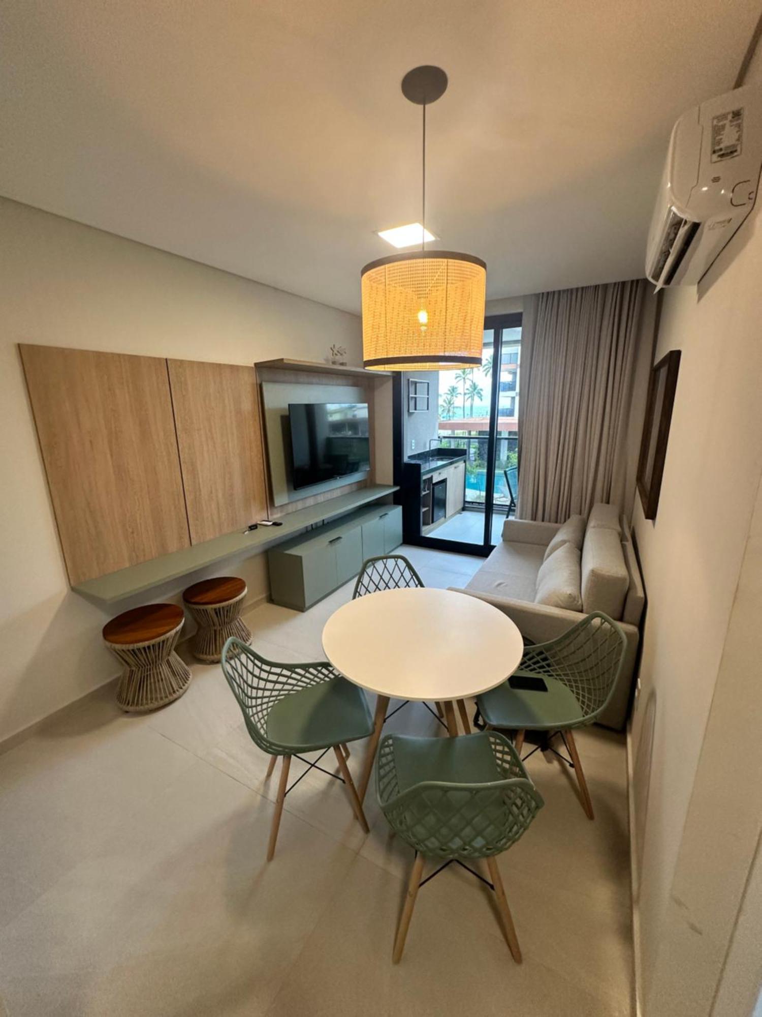 Cais Eco Residencia - Muro Alto 5*